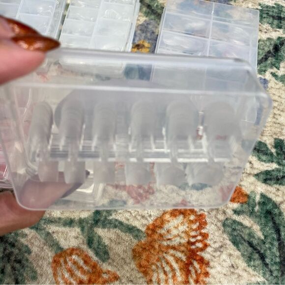 GEL-X NAIL EXTENSIONS LOT assorted shapes and sizes clear gelish - Picture 4 of 8